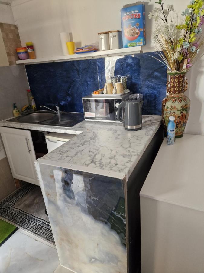 Jacob Apartment Sutton  Luaran gambar