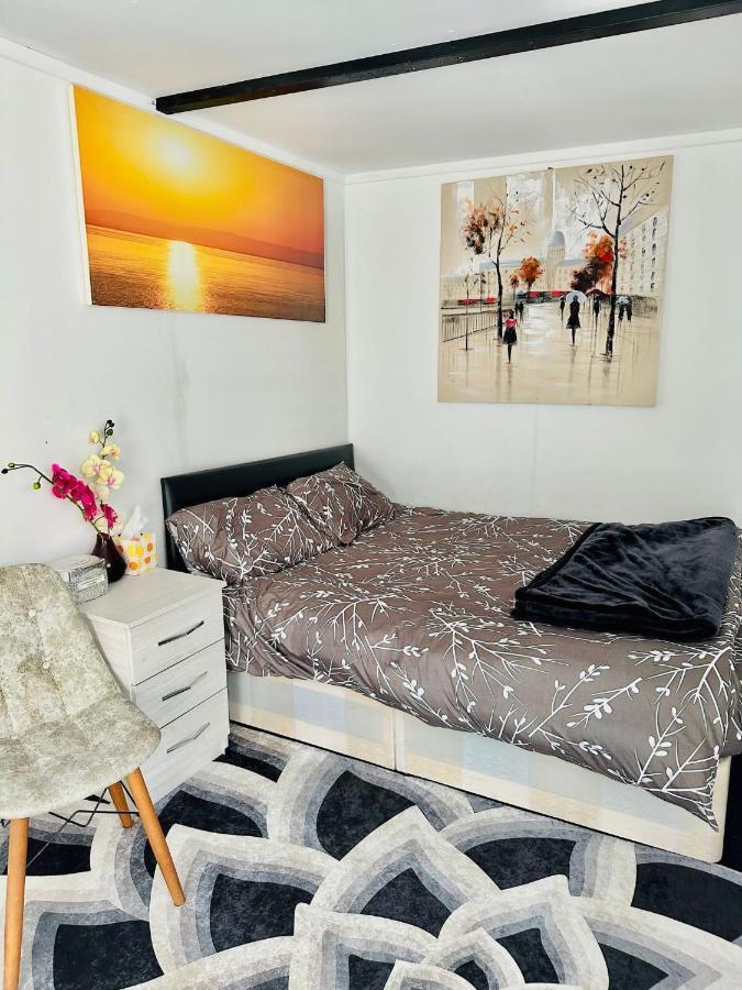 Jacob Apartment Sutton  Luaran gambar